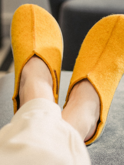 Barefoot slippers Be Lenka Chillax - Amber Yellow