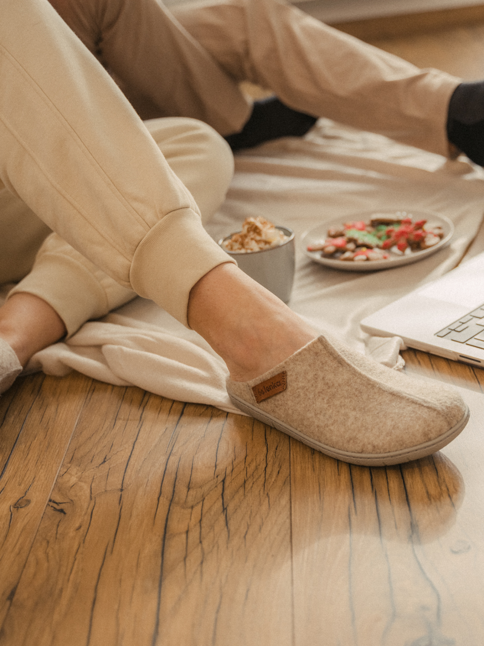 Barefoot slippers Be Lenka Chillax - Beige