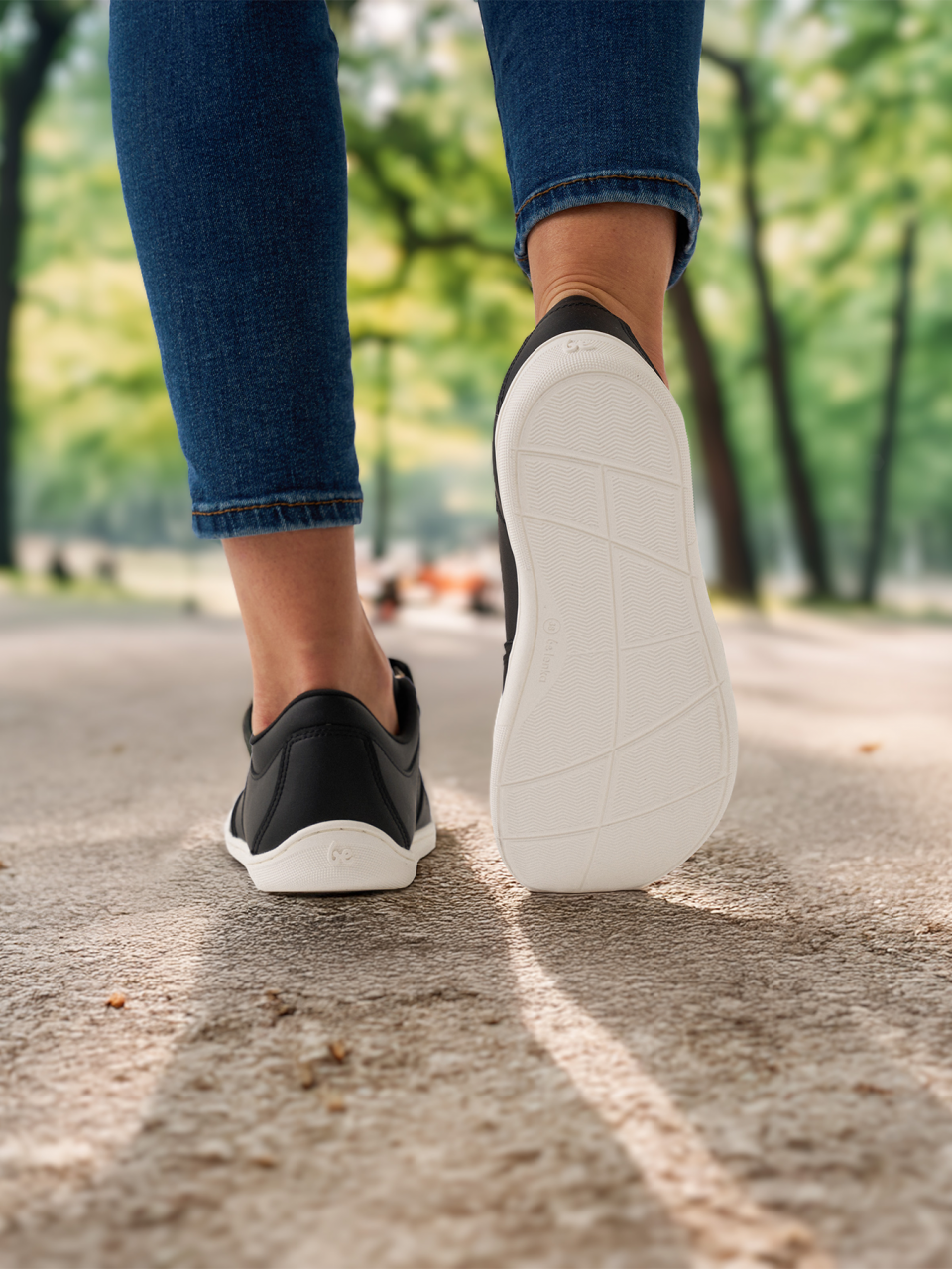 Barefoot Sneakers - Be Lenka Echo - Black & White