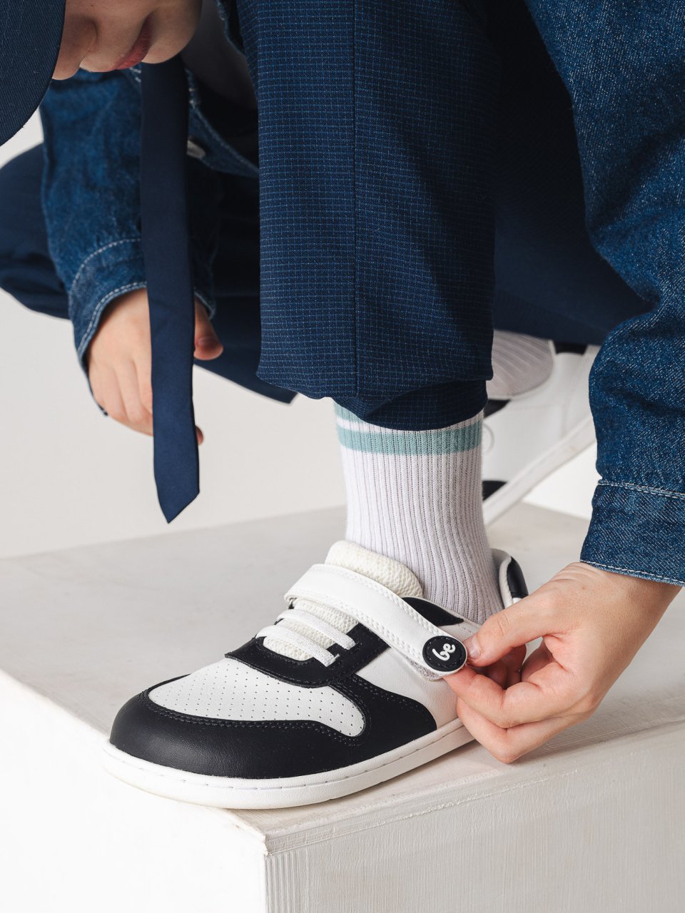 Kids barefoot sneakers Be Lenka Scoot Junior - White & Black