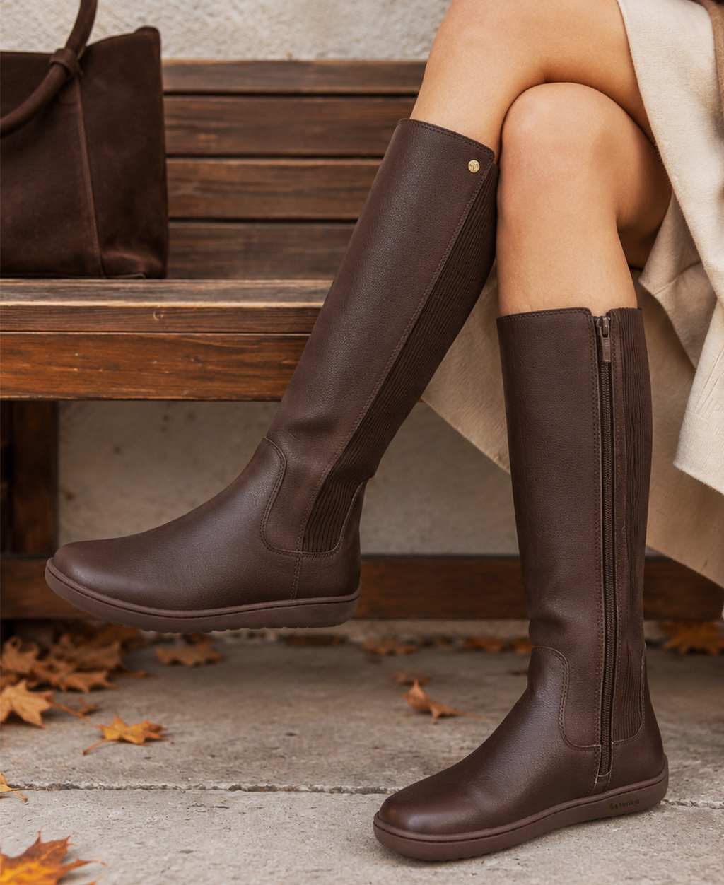 Women's boots Be Lenka Symphony - close-up of feet on a bench