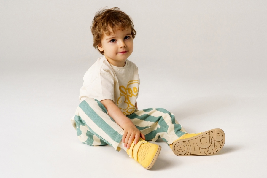 Flexible sole on kids' barefoot shoes Flexible sole on kids' barefoot shoes