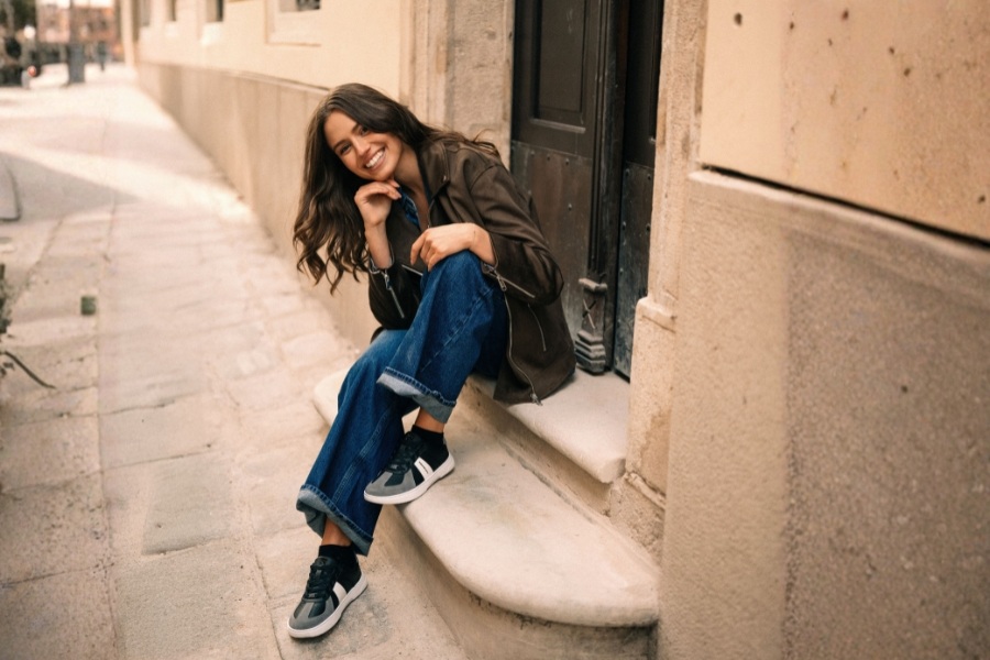 Women's Barebarics barefoot sneakers in a city outfit Women's Barebarics barefoot sneakers in a city outfit
