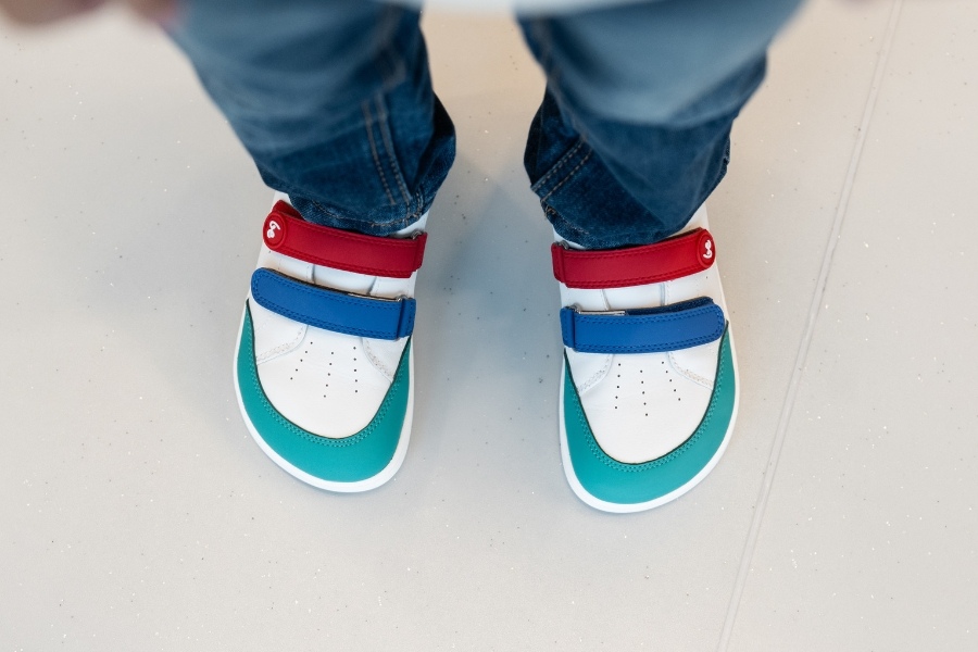 Wide toe box on kids' barefoot shoes, top-down view Wide toe box on kids' barefoot shoes, top-down view