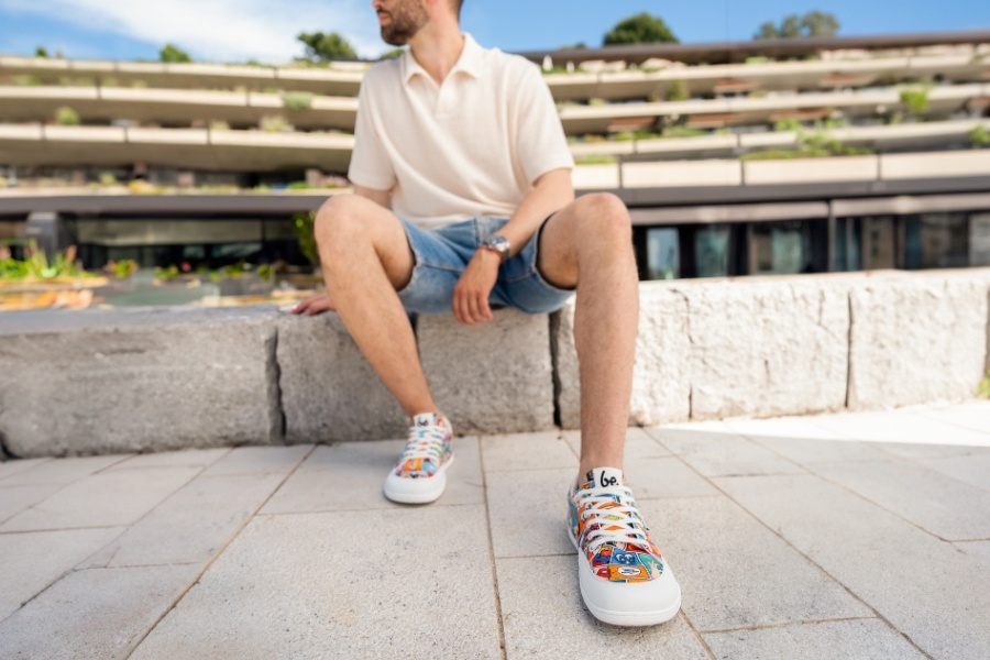 Printed men's vegan barefoot sneakers in a summer outfit Printed men's vegan barefoot sneakers in a summer outfit